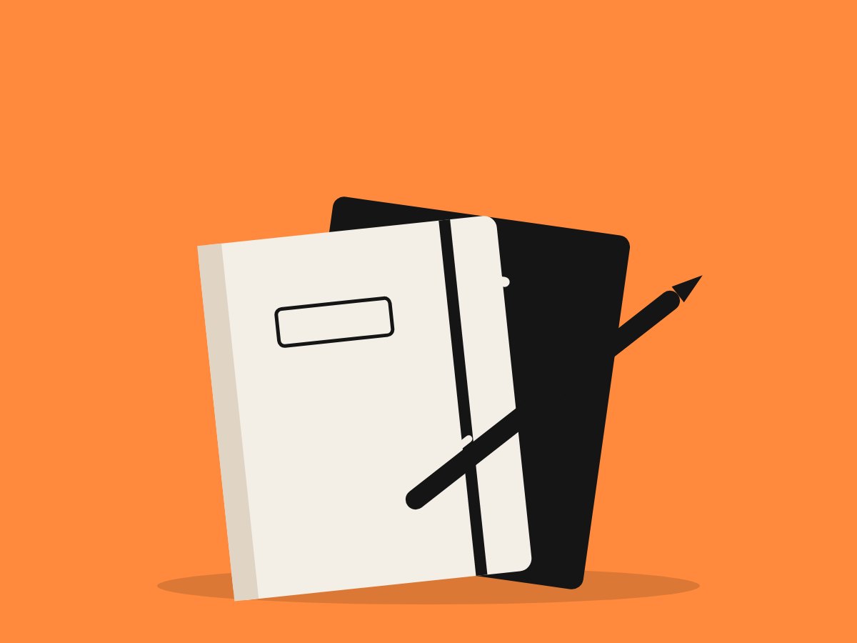 Cuaderno, bolígrafo y libro sobre fondo naranja